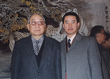 刘成与国画家合影照 