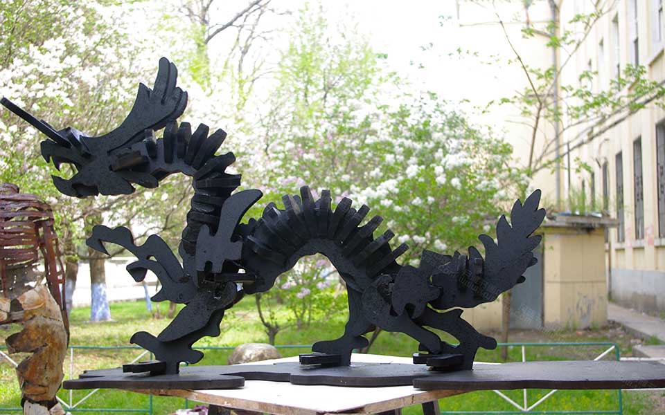 2013哈尔滨师范美术学院毕业展作品 祁大伟 雕塑作品龙腾高清
